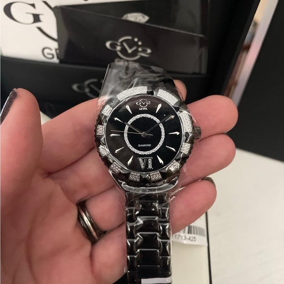 NEW $3,000 retail NIB Black Diamond Watch LOOK
Women’s GV2 Venice - Picture 4 of 11